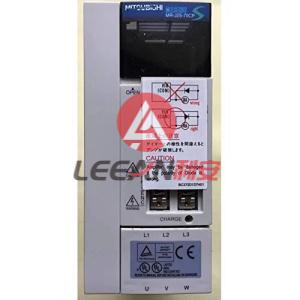 Mitsubishi 750W MELSERVO-J2 Series Servo Amplifier MR-J2S-70CP Servomotor Drive 200-230V 50/60Hz New